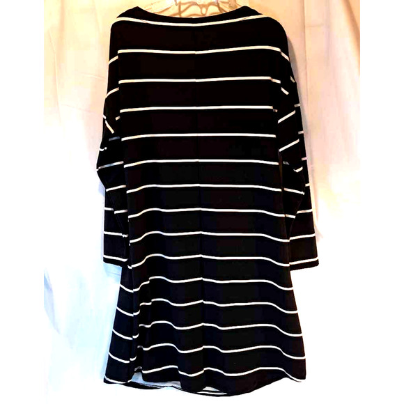 Maurice's Women's Shift Dress Black Stripe Stretch Jewel Neck Long Sleeve M New - Picture 3 of 7